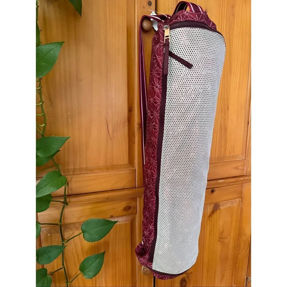 Lululemon Yoga Mat Bag Burgundy Print Mesh Zip Carrier
